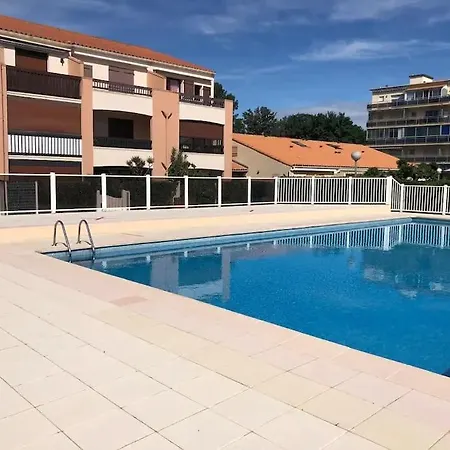 Super Appt Bord De Avec Piscine Apartmán *