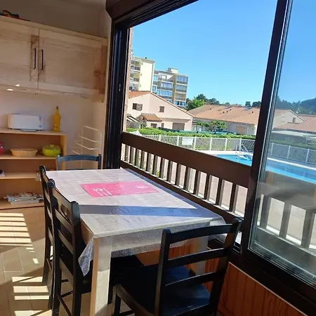 Super Appt Bord De Avec Piscine